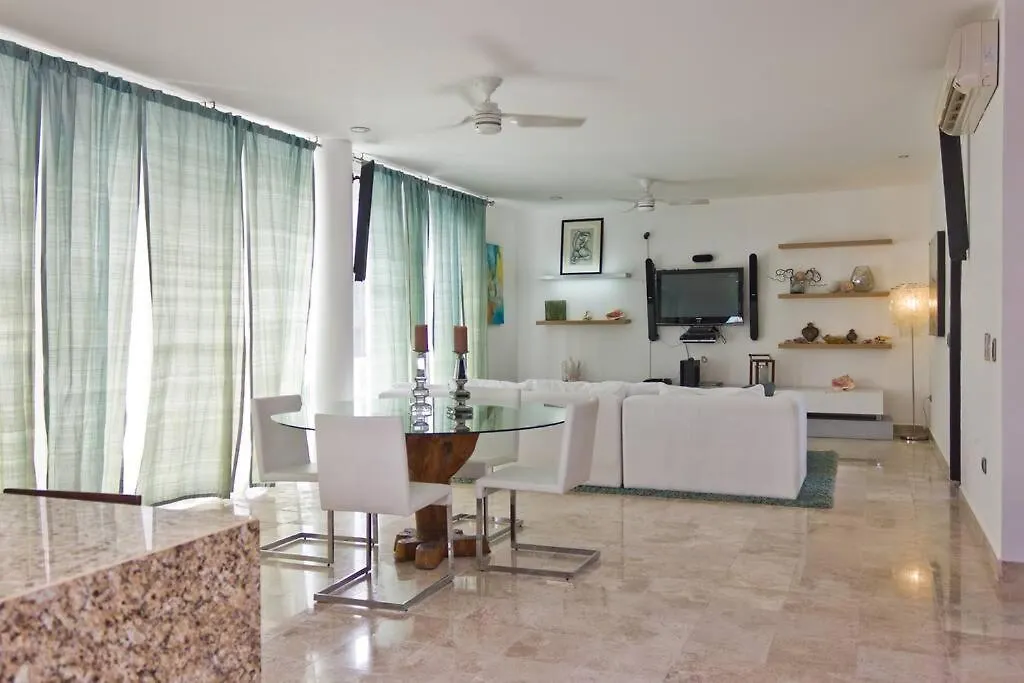 Contemporary Beach Penthouse Mamitas Beach Playa del Carmen Appartement