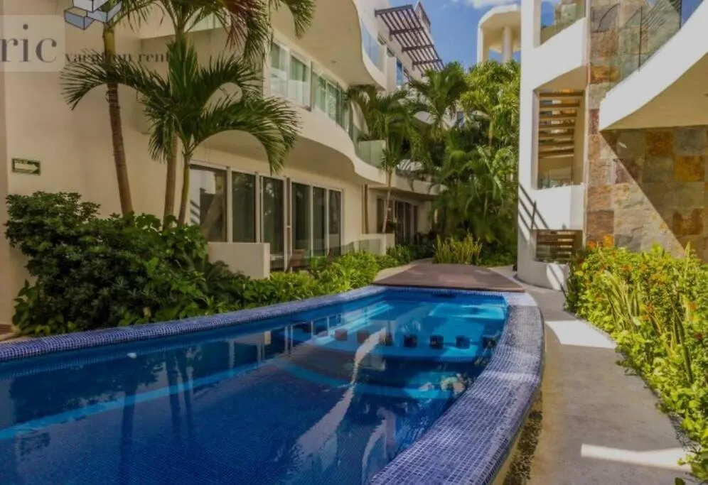 Contemporary Beach Penthouse Mamitas Beach Playa del Carmen Daire